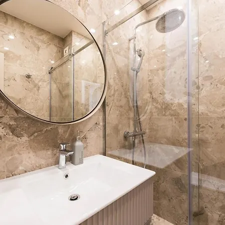 Designer 1br Near The Sea Garden, Chayka District
