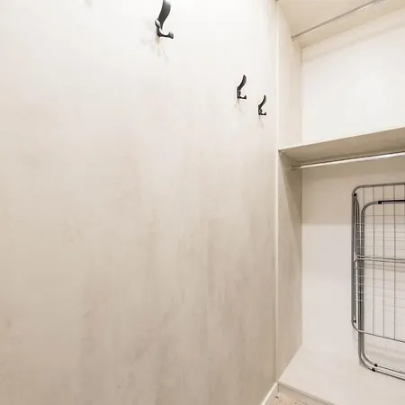 Apartment Designer 1br Near The Sea Garden, Chayka District