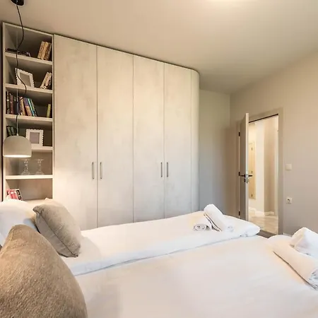 Apartment Designer 1br Near The Sea Garden, Chayka District Varna