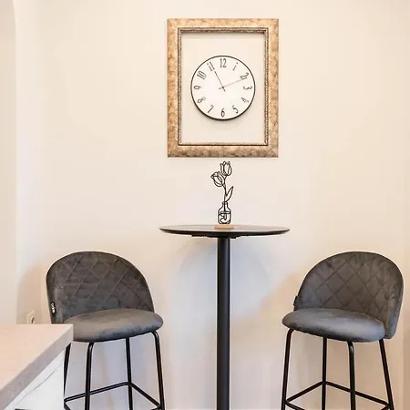Designer 1br Near The Sea Garden, Chayka District * Varna
