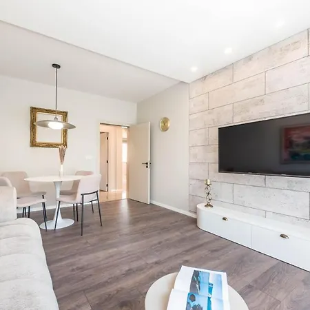 Apartment Designer 1br Near The Sea Garden, Chayka District Varna