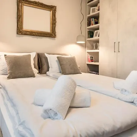 Designer 1br Near The Sea Garden, Chayka District