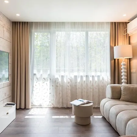 Apartment Designer 1br Near The Sea Garden, Chayka District *