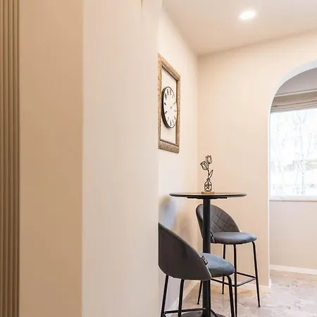 Designer 1br Near The Sea Garden, Chayka District