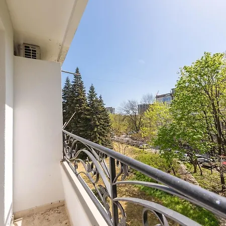 Apartment Designer 1br Near The Sea Garden, Chayka District Varna
