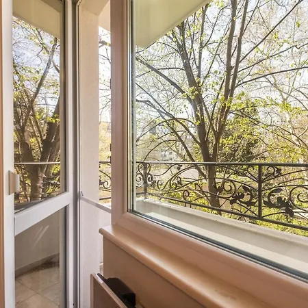 Apartment Designer 1br Near The Sea Garden, Chayka District Varna