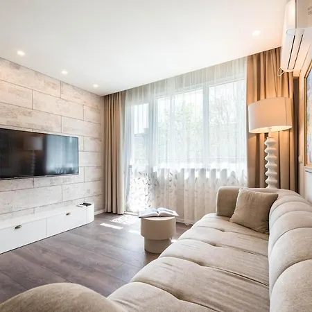 Designer 1br Near The Sea Garden, Chayka District *